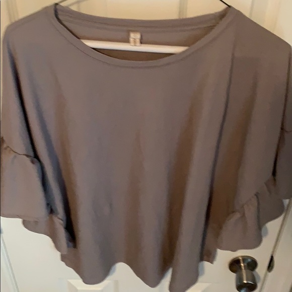 Poncho Ruffle Sleeve Tee Shirt - Picture 8 of 8